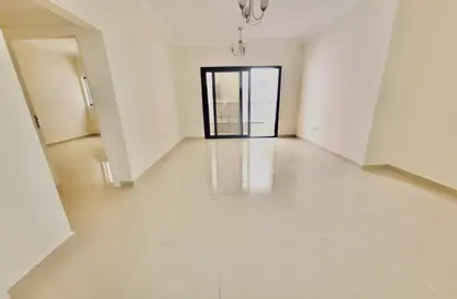 Apartment - 1 Bedroom - 2 Bathrooms for rent in The Square 2 - Muwaileh Commercial - Sharjah