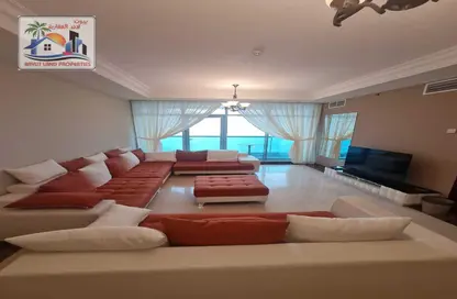 Apartment - 3 Bedrooms - 4 Bathrooms for rent in Corniche Tower - Ajman Corniche Road - Ajman