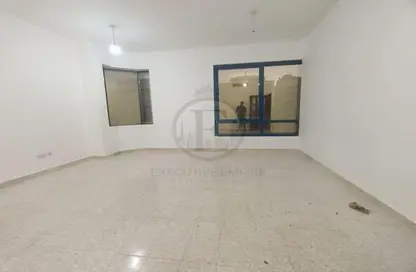 Apartment - 2 Bedrooms - 2 Bathrooms for rent in Owaida Tower - Airport Road - Abu Dhabi