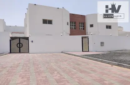 Villa - 4 Bedrooms - 5 Bathrooms for rent in Mohamed Bin Zayed Centre - Mohamed Bin Zayed City - Abu Dhabi