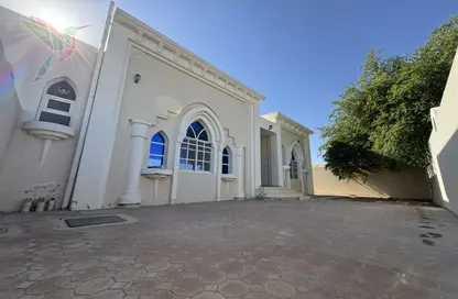 Villa - 3 Bedrooms - 4 Bathrooms for rent in Al Maqam - Al Ain