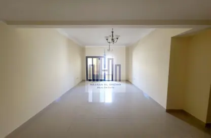 Apartment - 2 Bedrooms - 3 Bathrooms for rent in Muwaileh 29 Building - Muwaileh - Sharjah