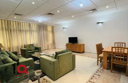 Apartment - 2 Bedrooms - 2 Bathrooms for rent in Defense Road - City Downtown - Abu Dhabi