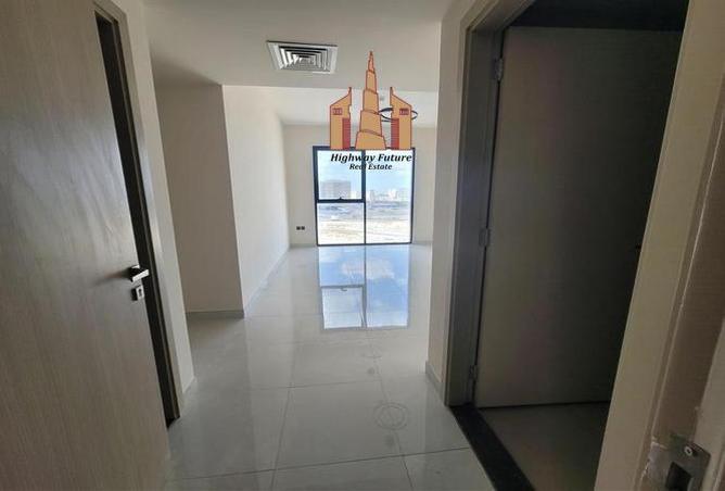 Apartment - 2 Bedrooms - 3 Bathrooms for rent in Muwaileh 29 Building - Muwaileh - Sharjah