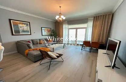 Apartment - 2 Bedrooms - 3 Bathrooms for rent in Al Haseer - Shoreline Apartments - Palm Jumeirah - Dubai