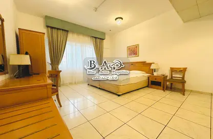 Apartment - Studio - 1 Bathroom for rent in Hamdan Street - Abu Dhabi