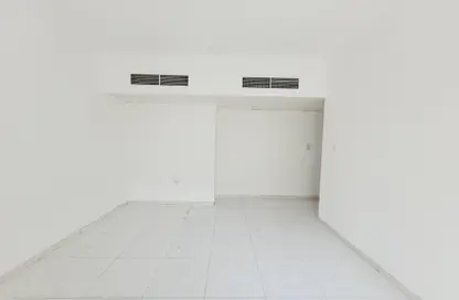 Apartment - 2 Bedrooms - 2 Bathrooms for rent in Fire Station Road - Muwaileh - Sharjah