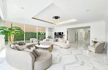 Villa - 5 Bedrooms - 6 Bathrooms for rent in Garden Homes Frond D - Garden Homes - Palm Jumeirah - Dubai