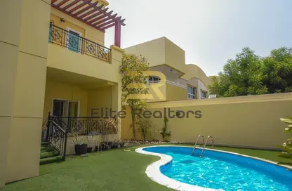 Villa - 4 Bedrooms - 5 Bathrooms for rent in Al Garhoud - Dubai