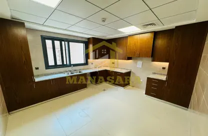 Villa - 4 Bedrooms - 4 Bathrooms for rent in Al Garhoud - Dubai