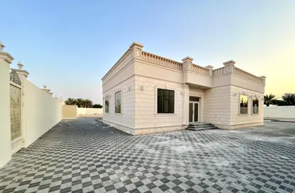 Outdoor House image for: Villa - 3 Bedrooms - 5 Bathrooms for rent in Gafat Al Nayyar - Zakher - Al Ain, Image 1