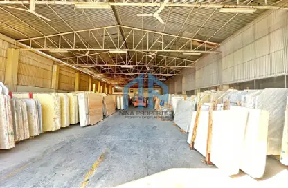 Warehouse - Studio - 1 Bathroom for rent in RAS - Umm Ramool - Dubai