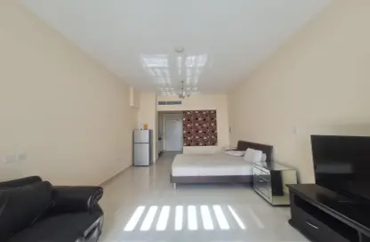 Apartment - Studio - 1 Bathroom for rent in Palm Views West - Palm Views - Palm Jumeirah - Dubai