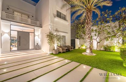 Villa - 5 Bedrooms - 4 Bathrooms for sale in Meadows 2 - Meadows - Dubai