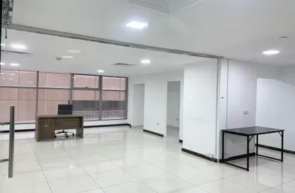 Office Space - Studio - 5 Bathrooms for rent in Khalidiya Towers - Al Khalidiya - Abu Dhabi