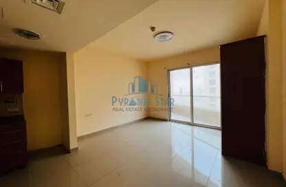 Apartment - 1 Bathroom for rent in Lakeside Tower A - Lakeside Residence - Dubai Production City (IMPZ) - Dubai