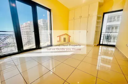 Apartment - 2 Bedrooms - 2 Bathrooms for rent in Al Rahma Tower - CBD (Central Business District) - City Downtown - Abu Dhabi