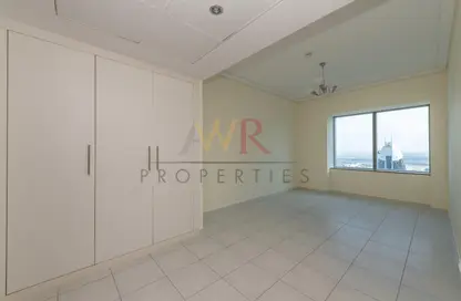 Apartment - 3 Bedrooms - 3 Bathrooms for rent in 21st Century Tower - Sheikh Zayed Road - Dubai