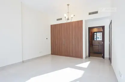 Apartment - 2 Bedrooms - 3 Bathrooms for rent in Emerald Residence - Dubai Silicon Oasis - Dubai