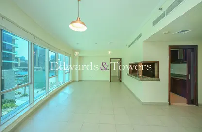 Apartment - 1 Bedroom - 2 Bathrooms for rent in Aurora Tower - Marina Promenade - Dubai Marina - Dubai