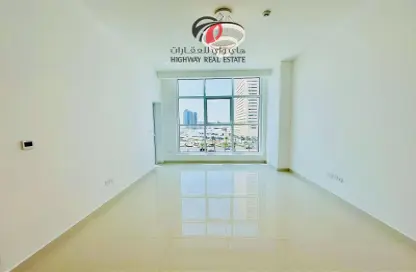 Apartment - 1 Bedroom - 2 Bathrooms for rent in The Gate Residence 2 - Dubai Residence Complex - Dubai