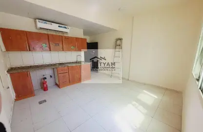 Apartment - 1 Bathroom for rent in Muwaileh 3 Building - Muwaileh - Sharjah