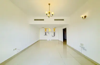 Apartment - 2 Bedrooms - 2 Bathrooms for rent in Mankhool Building - Mankhool - Bur Dubai - Dubai