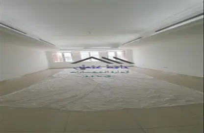 Apartment - 3 Bedrooms - 3 Bathrooms for rent in Al Mushrif - Abu Dhabi