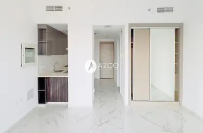 Apartment - 1 Bathroom for rent in Golden Dream Tower 1 - Jumeirah Village Circle - Dubai