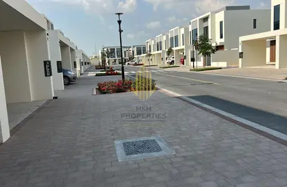 Villa - 4 Bedrooms - 5 Bathrooms for rent in Reem Townhouses - Town Square - Dubai