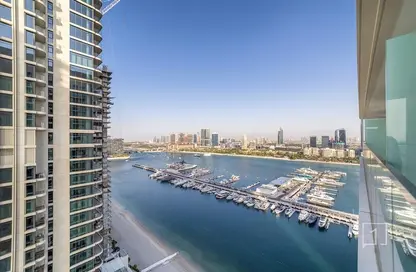 Apartment - 1 Bedroom - 1 Bathroom for sale in Marina Vista - EMAAR Beachfront - Dubai Harbour - Dubai