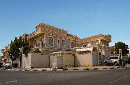 Villa - 5 Bedrooms - 6 Bathrooms for rent in Al Mizhar - Dubai