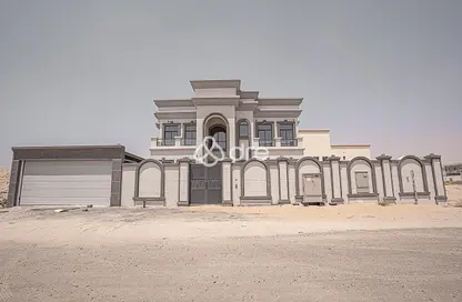 Villa - 7 Bedrooms - 7 Bathrooms for rent in Dubai Land - Dubai