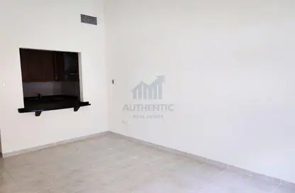 Apartment - Studio - 1 Bathroom for rent in Building 108 to Building 137 - Contemporary Cluster - Discovery Gardens - Dubai