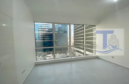 Apartment - 2 Bedrooms - 3 Bathrooms for rent in Hamdan Street - Abu Dhabi