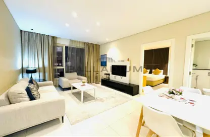 شقة - غرفة نوم - 2 حمامات للايجار في داماك مايسون كانال فيوز - الخليج التجاري - دبي