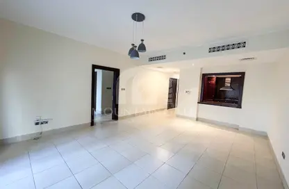 Apartment - 2 Bedrooms - 3 Bathrooms for sale in Yansoon 5 - Yansoon - Old Town - Dubai