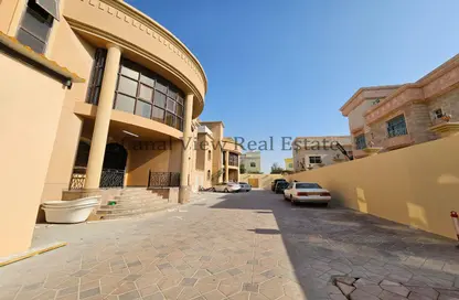 Apartment - 2 Bedrooms - 3 Bathrooms for rent in Shakhbout City - Abu Dhabi