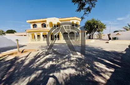 Villa - 4 Bedrooms - 7 Bathrooms for rent in Al Towayya - Al Ain