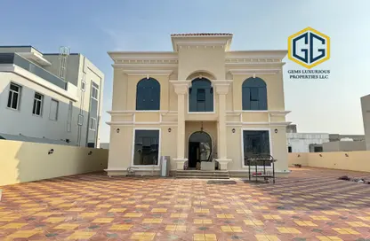 Villa - 5 Bedrooms - 6 Bathrooms for rent in Al Aweer 1 - Al Aweer - Dubai