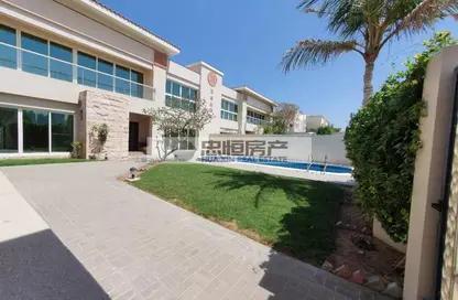 Villa - 5 Bedrooms - 5 Bathrooms for rent in Jumeirah 1 Villas - Jumeirah 1 - Jumeirah - Dubai