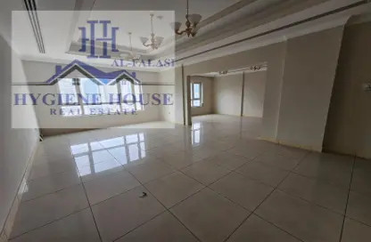 Penthouse - 4 Bedrooms - 5 Bathrooms for rent in Al Majaz - Sharjah