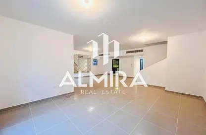 Villa - 4 Bedrooms - 5 Bathrooms for rent in Contemporary Style - Al Reef Villas - Al Reef - Abu Dhabi