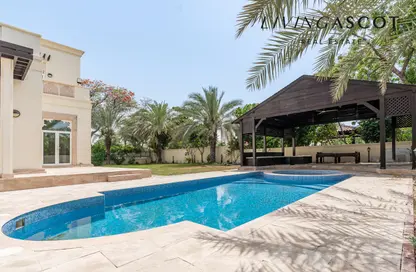 Villa - 6 Bedrooms for rent in Sector H - Emirates Hills - Dubai