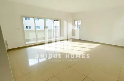 Apartment - 3 Bedrooms - 4 Bathrooms for sale in Tower 31 - Al Reef Downtown - Al Reef - Abu Dhabi