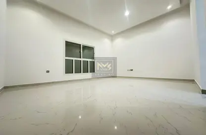 Apartment - 1 Bathroom for rent in Airport Road - Abu Dhabi