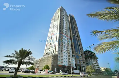 Apartment - 3 Bedrooms - 4 Bathrooms for sale in Al Khan - Sharjah