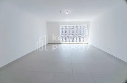 Apartment - 2 Bedrooms - 3 Bathrooms for rent in Al Dana - Al Raha Beach - Abu Dhabi