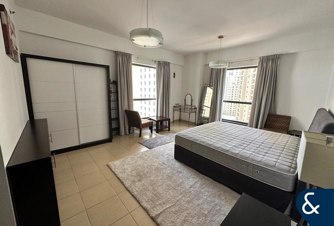 Apartment - 3 Bedrooms - 3 Bathrooms for sale in Shams 1 - Shams - Jumeirah Beach Residence - Dubai