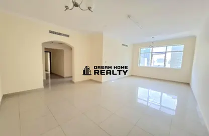 Apartment - 1 Bedroom - 2 Bathrooms for rent in Al Rund Tower - Al Khan Lagoon - Al Khan - Sharjah